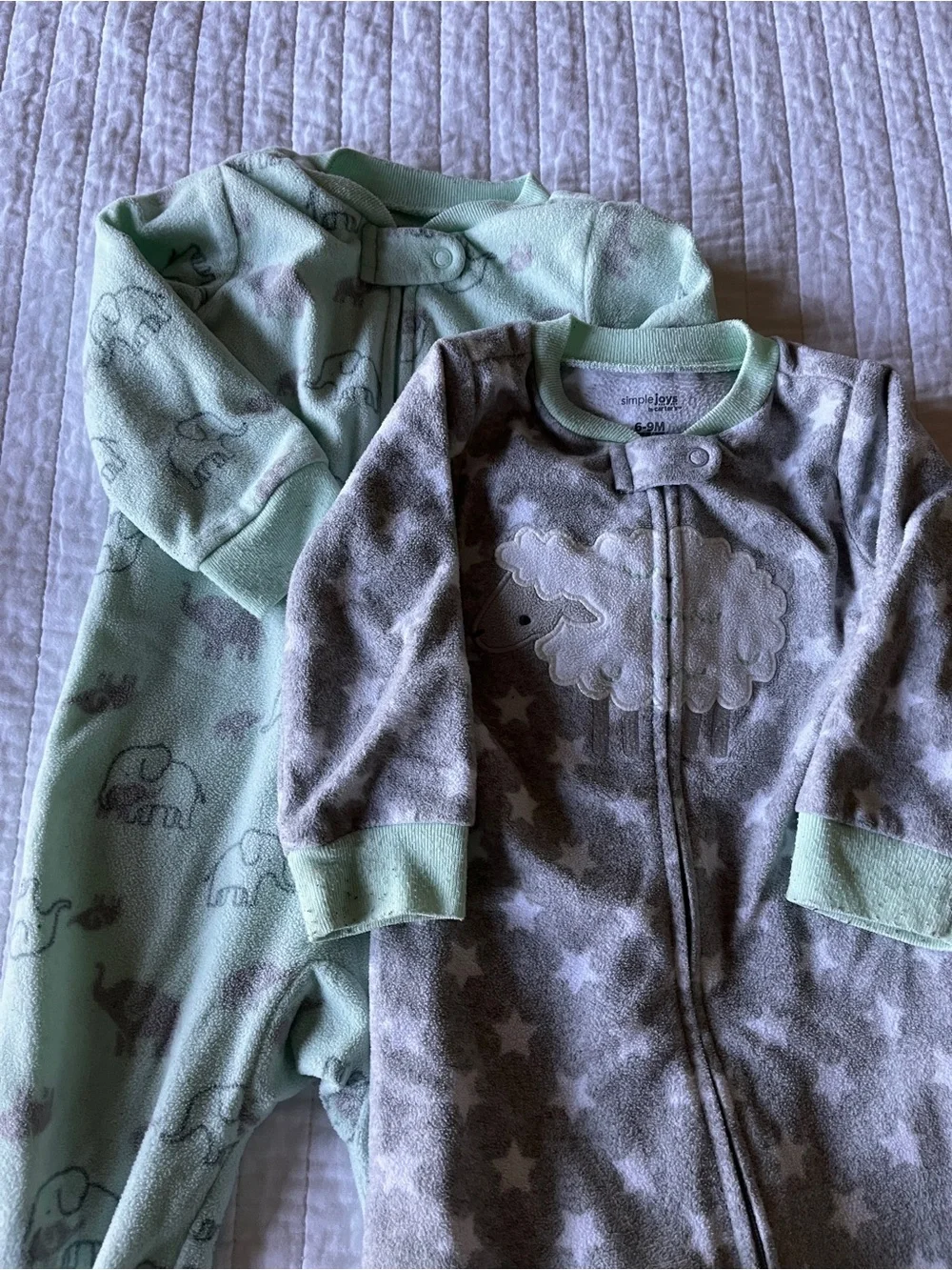 Carter's 4-piece pajama lot